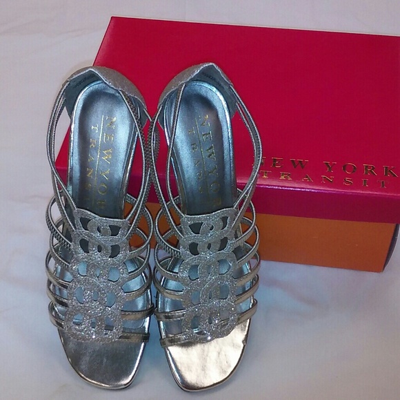 Holiday Dress Shoe (Silver) - Picture 5 of 6